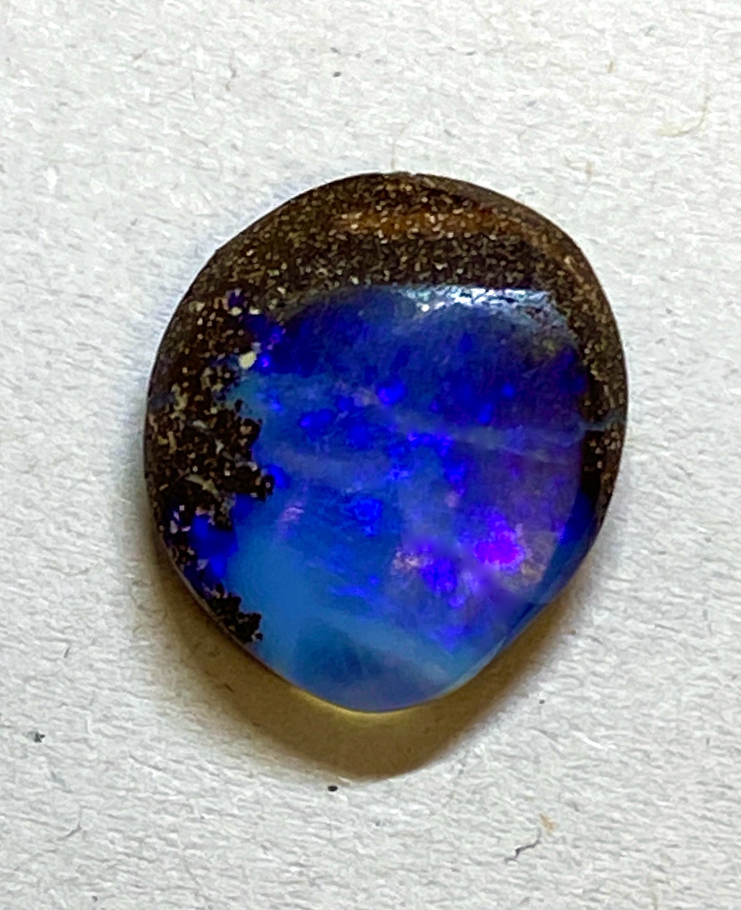 Schwarzer Opal aus Australien