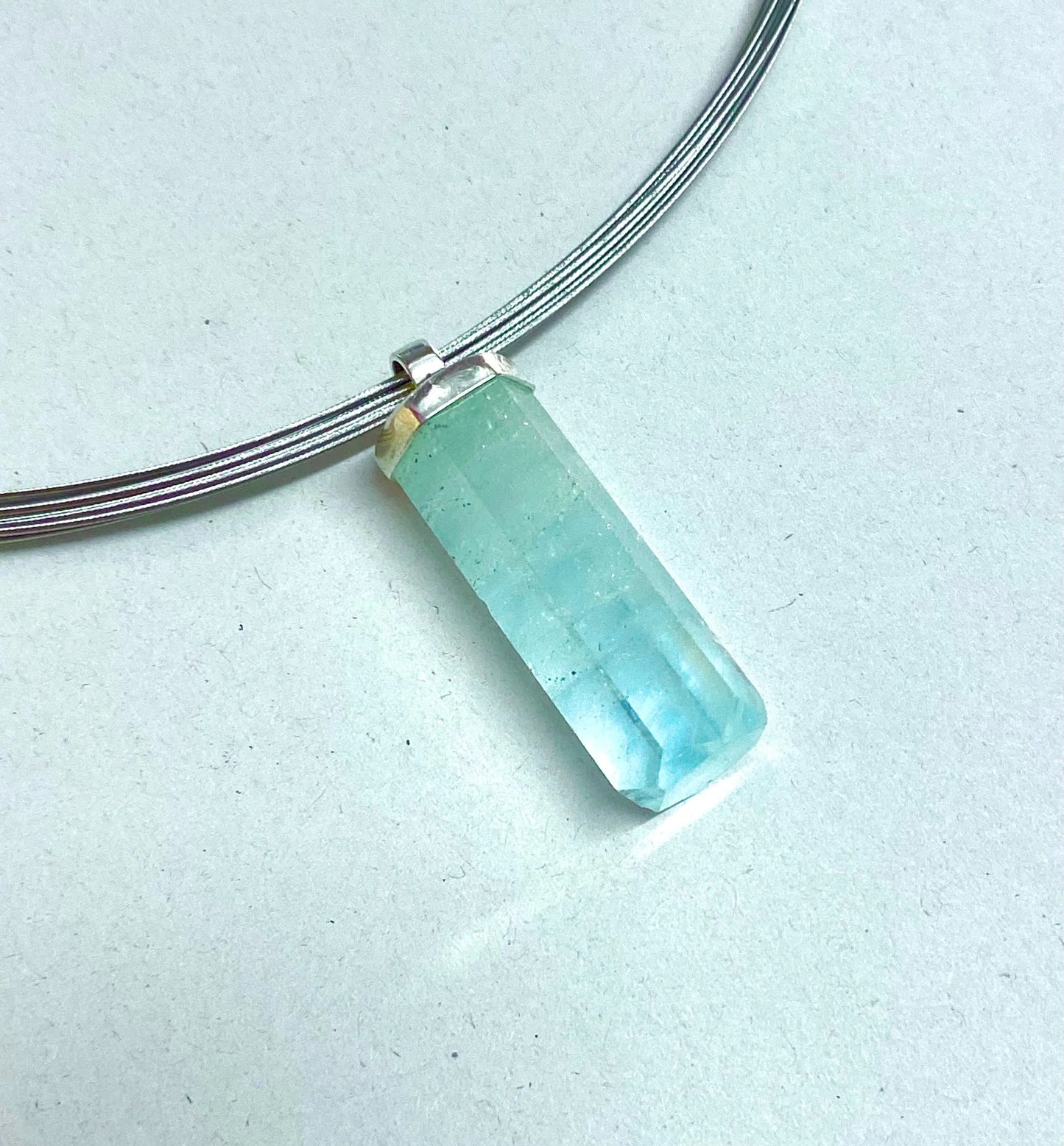 Collier mit Natur- Aquamarin Kristall