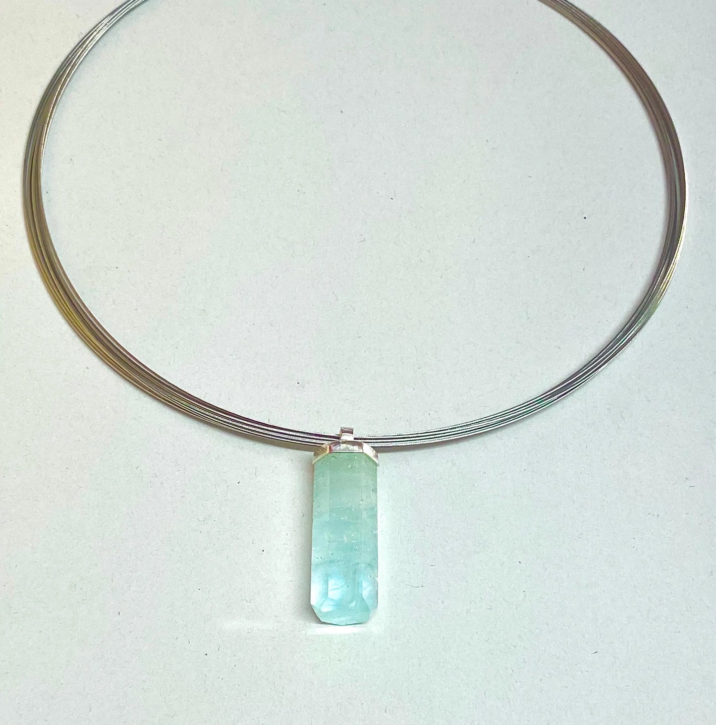 Collier mit Natur- Aquamarin Kristall