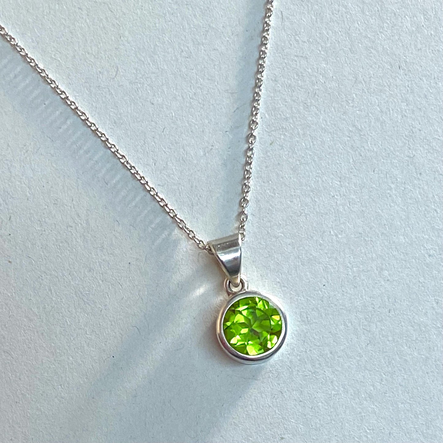 Collier in Silber 925/- mit grünem Peridot